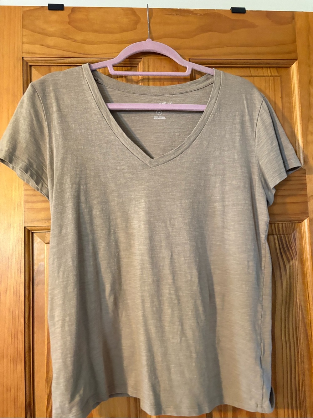 Universal Thread Women's V-Neck Tee in Taupe